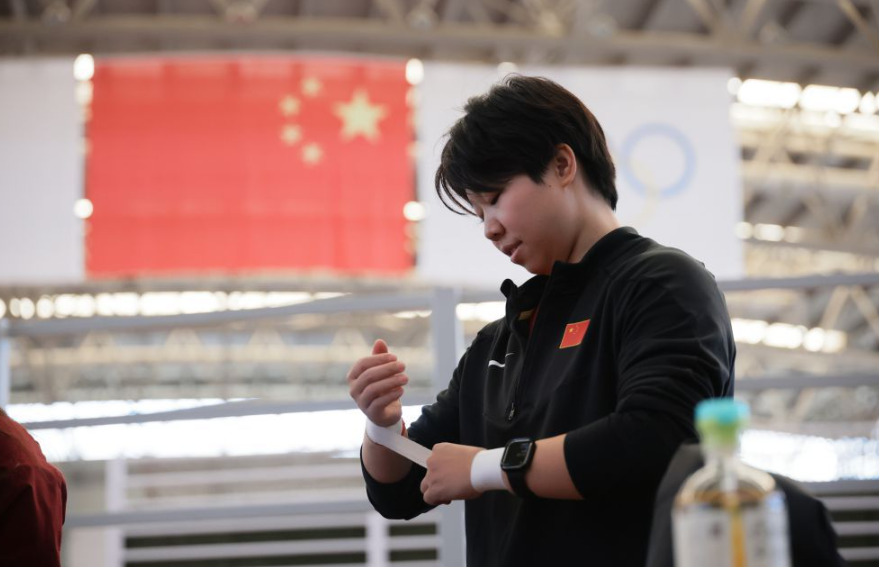 沉浸在九游娱乐app大厅的虚拟现实游戏之中